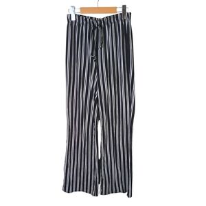 *4/$20*‎ Ardene Black and White Striped Wide Leg Pants Elastic Waist Size Medium